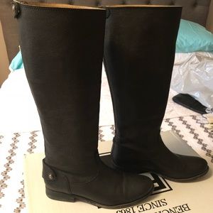 FRYE Melissa button back zip boots